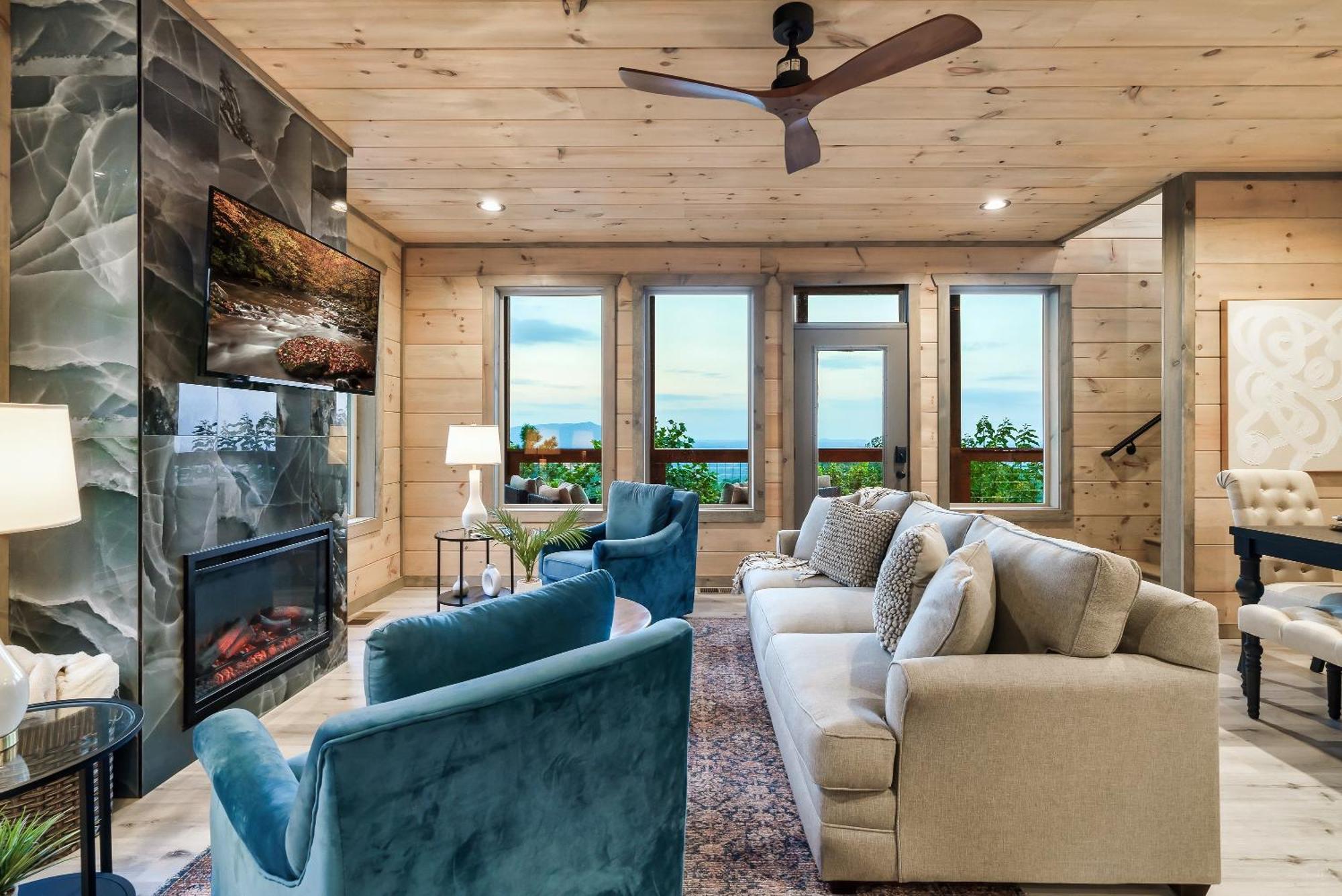 New Luxury Cabin With Stunning Mountainviews,Hottub, Firepit, Fireplace,2 Kingbeds, 2 Covereddecks,Bbqgrill, Shuffleboard And Pool Access Сев'єрвілл Екстер'єр фото