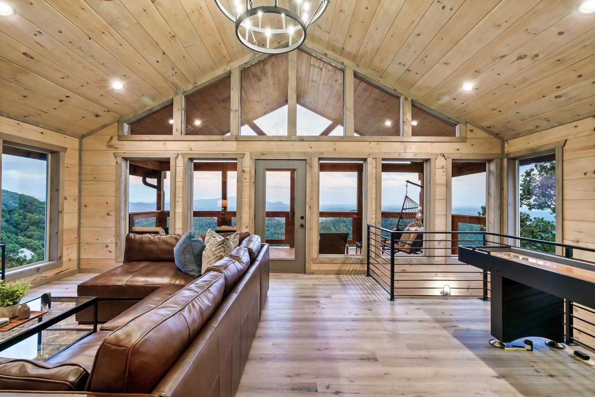 New Luxury Cabin With Stunning Mountainviews,Hottub, Firepit, Fireplace,2 Kingbeds, 2 Covereddecks,Bbqgrill, Shuffleboard And Pool Access Сев'єрвілл Екстер'єр фото